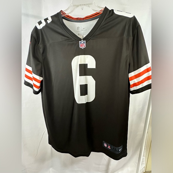 Baker Mayfield #6 NFL jersey. Size XL. Pit to pit approximately 22 inches. - Picture 2 of 5